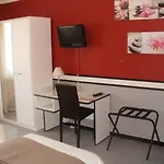 Du Tricastin Hotell