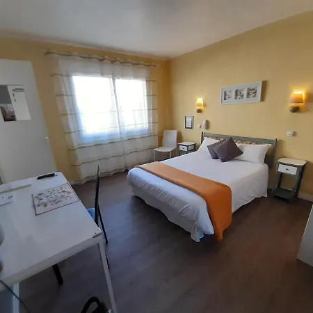 Du Tricastin Hotel