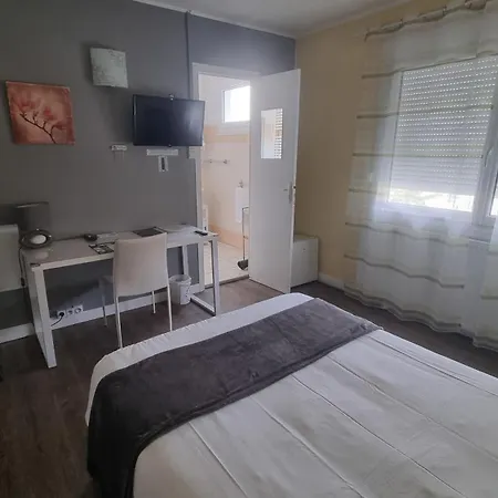 Hotel Du Tricastin 2*