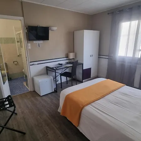 Hotel Du Tricastin Pierrelatte