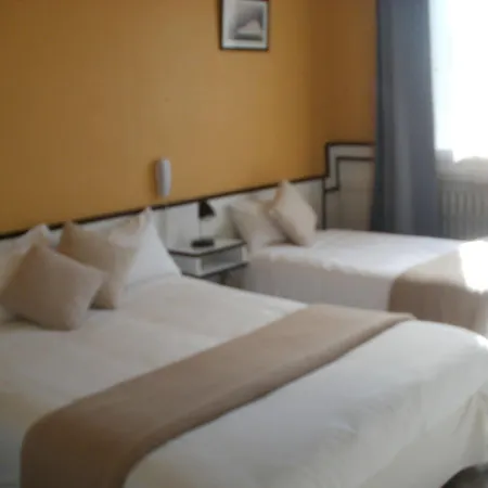 Du Tricastin Hotel 2*
