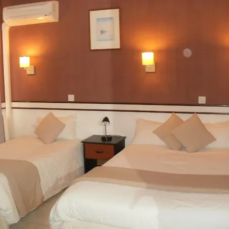 Du Tricastin Hotel 2*