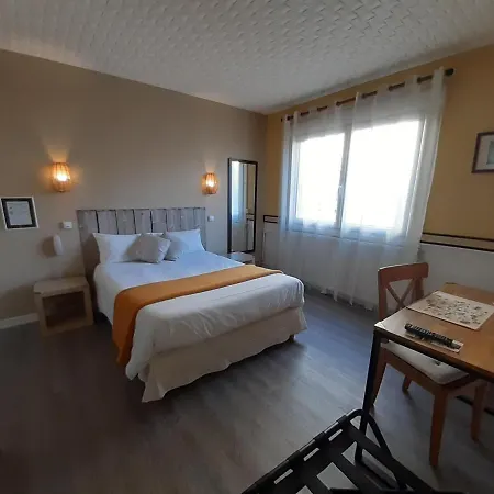 Du Tricastin Hotel