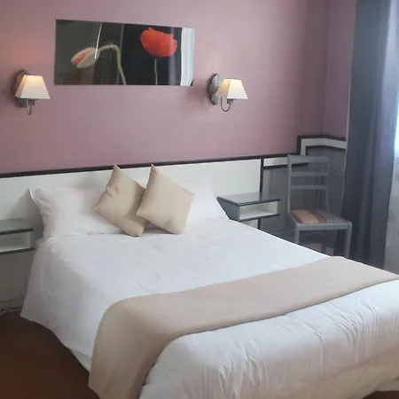 Hotel Du Tricastin