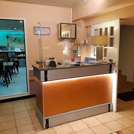 Hotel Du Tricastin 2*